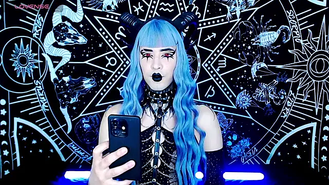 Snapshot of naomi_satan chatting on 10.07.25 naomi satan online show from 10.07.25