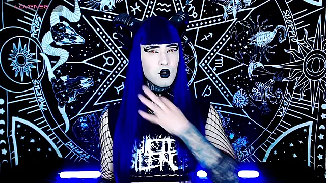 Snapshot of naomi_satan chatting on 10.13.25 naomi satan online show from 10.13.25