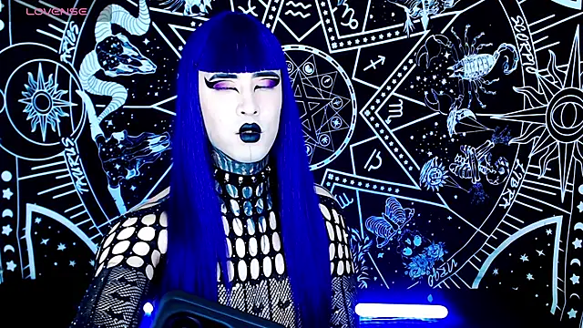 Snapshot of naomi_satan chatting on 10.29.25 naomi satan online show from 10.29.25