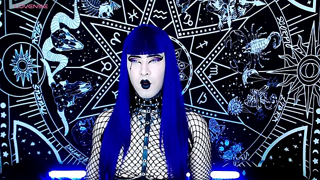 Snapshot of naomi_satan chatting on 10.30.25 naomi satan online show from 10.30.25