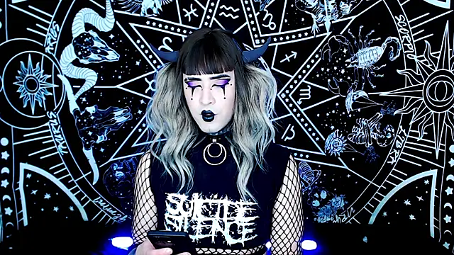 Snapshot of naomi_satan chatting on 11.14.25 naomi satan online show from 11.14.25