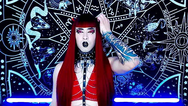 Snapshot of naomi_satan chatting on 11.19.25 naomi satan online show from 11.19.25