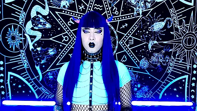 Snapshot of naomi_satan chatting on 11.25.25 naomi satan online show from 11.25.25