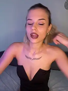 AishaKali online show from 02.04.26