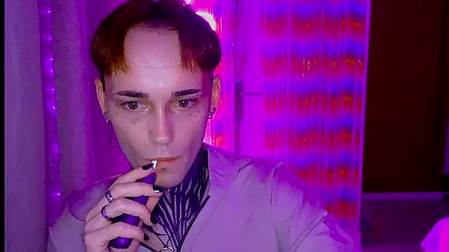 Snapshot of _chicolindo_ chatting on 10.26.25 chicolindo online show from 10.26.25