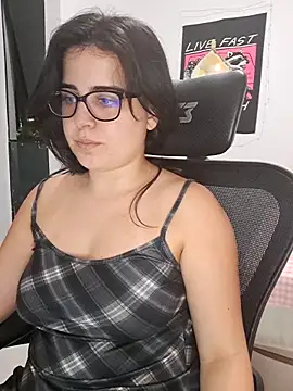 Snapshot of CutteGirl99 chatting on 09.25.25 CutteGirl99 online show from 09.25.25