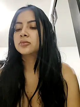MayteCullen online show from 10.25.25