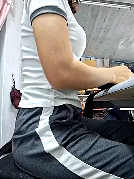 irina hana online show from 11.06.25