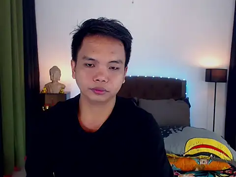 Snapshot of XExtraServiceManX chatting on 10.15.25 XExtraServiceManX online show from 10.15.25