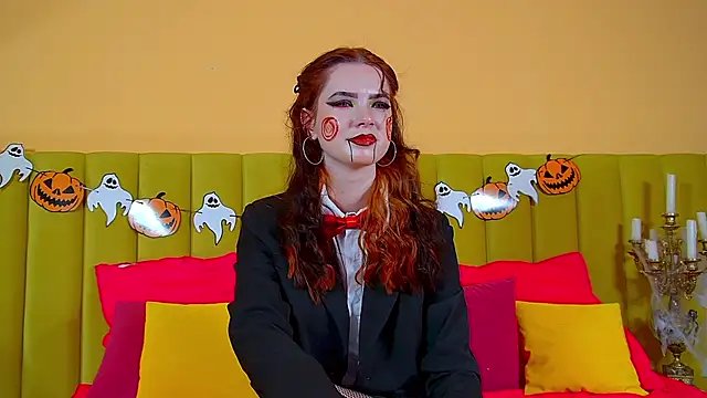 Snapshot of MelissaMays chatting on 10.31.25 MelissaMays online show from 10.31.25