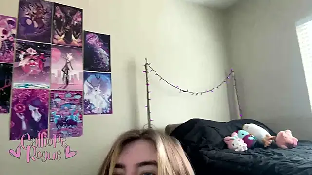 Snapshot of callioperogue chatting on 10.07.25 callioperogue online show from 10.07.25