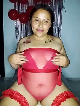 Snapshot of yelezia chatting on 09.21.25 yelezia online show from 09.21.25