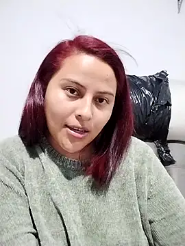 Snapshot of yelezia chatting on 02.28.26 yelezia online show from 02.28.26