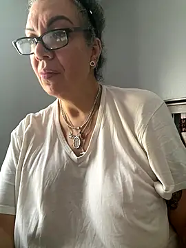 dieseldame1313 online show from 11.17.25