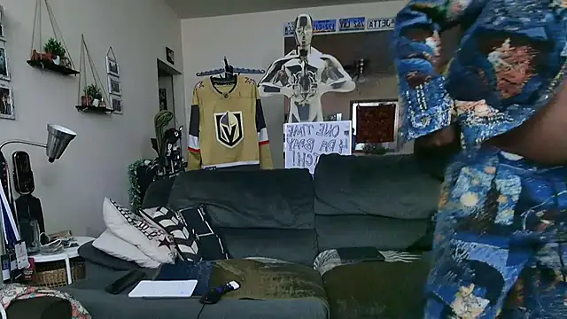 Snapshot of Str8ishVegasGuy chatting on 10.20.25 Str8ishVegasGuy online show from 10.20.25