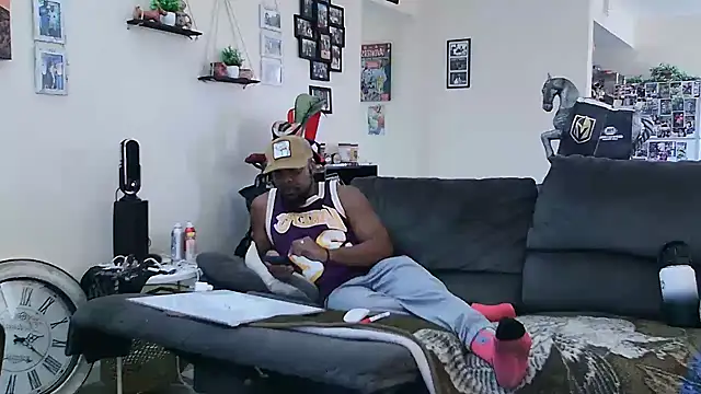 Str8ishVegasGuy online show from 10.25.25