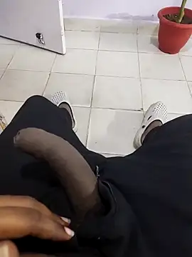 Snapshot of achabacha09 chatting on 09.29.25 achabacha09 online show from 09.29.25