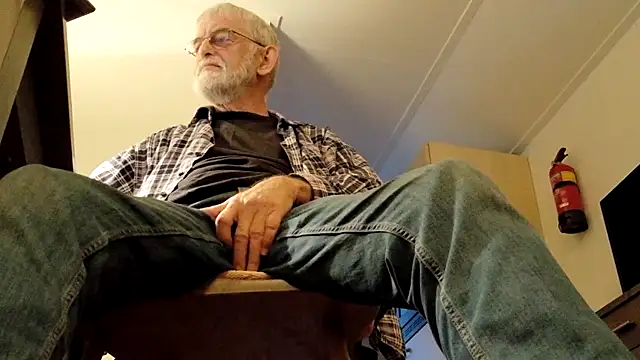 Snapshot of ewaldwillems99 chatting on 01.07.26 ewaldwillems99 online show from 01.07.26