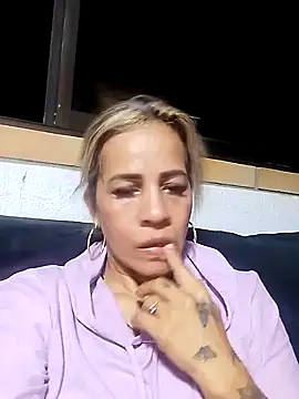 Snapshot of Alisson_Milf chatting on 09.18.25 Alisson Milf online show from 09.18.25