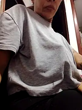 Snapshot of Alisson_Milf chatting on 01.10.26 Alisson Milf online show from 01.10.26