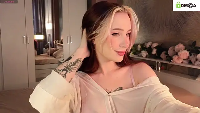 Snapshot of RubyMiracles chatting on 09.28.25 RubyMiracles online show from 09.28.25