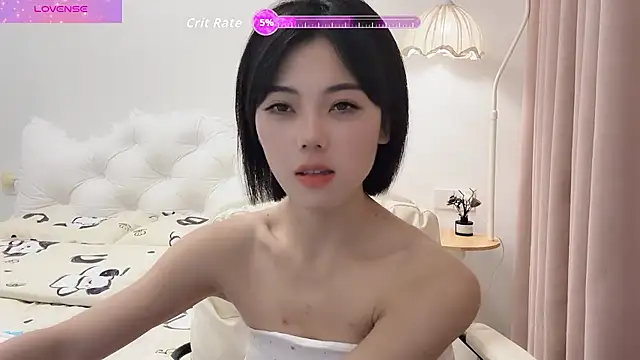 Snapshot of bao-bao- chatting on 10.04.25 bao-bao- online show from 10.04.25