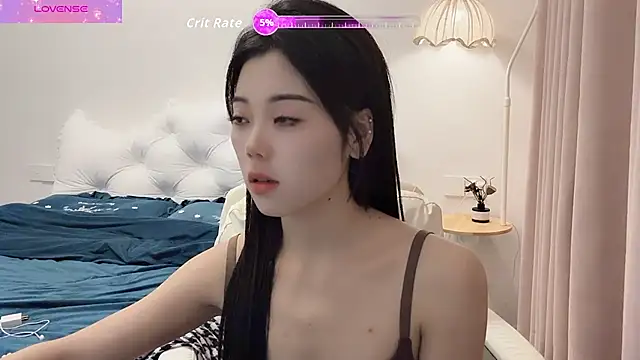 Snapshot of bao-bao- chatting on 11.12.25 bao-bao- online show from 11.12.25