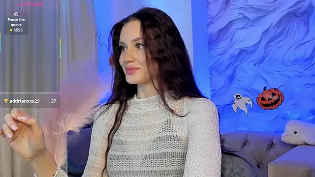 Snapshot of Aria_Mila chatting on 10.23.25 Aria Mila online show from 10.23.25