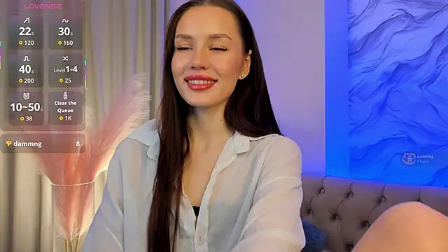 Snapshot of Aria_Mila chatting on 11.19.25 Aria Mila online show from 11.19.25