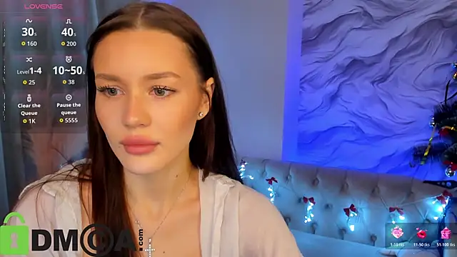 Snapshot of Aria_Mila chatting on 12.21.25 Aria Mila online show from 12.21.25