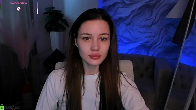 Snapshot of Aria_Mila chatting on 04.12.26 Aria Mila online show from 04.12.26
