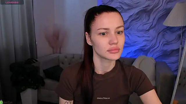 Snapshot of Aria_Mila chatting on 05.12.26 Aria Mila online show from 05.12.26