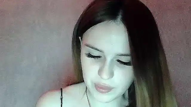 Snapshot of SweetLoraa chatting on 11.24.25 SweetLoraa online show from 11.24.25