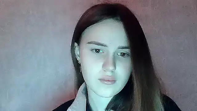 Snapshot of SweetLoraa chatting on 12.15.25 SweetLoraa online show from 12.15.25