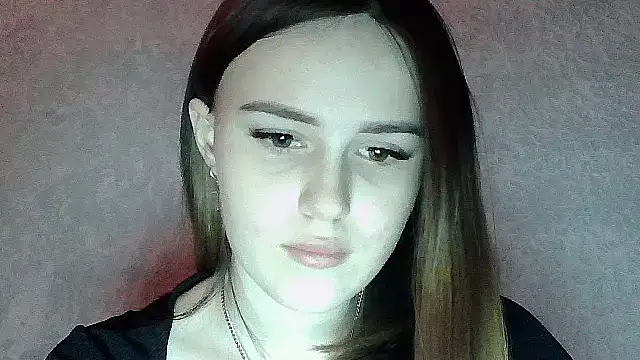 Snapshot of SweetLoraa chatting on 12.19.25 SweetLoraa online show from 12.19.25