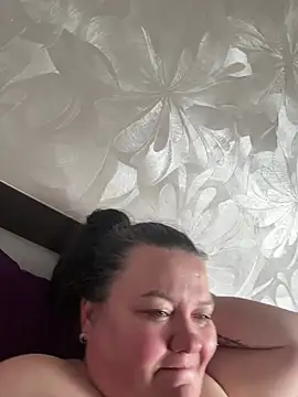 SunnyLeila2101 online show from 05.18.26