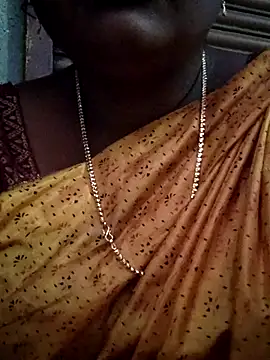 Snapshot of Tamilreethu chatting on 10.29.25 Tamilreethu online show from 10.29.25