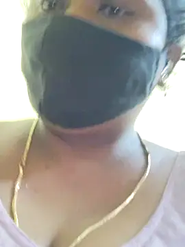 Snapshot of Tamilreethu chatting on 11.22.25 Tamilreethu online show from 11.22.25