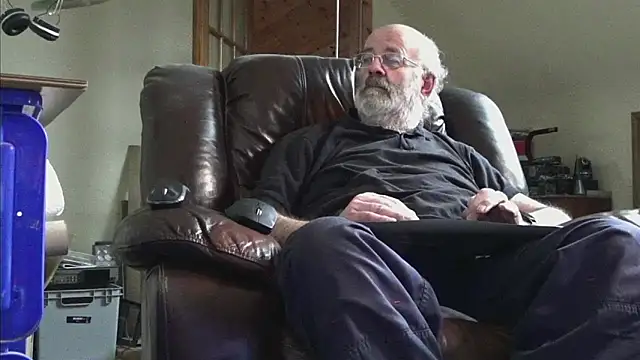 Snapshot of janzer13 chatting on 01.08.26 janzer13 online show from 01.08.26