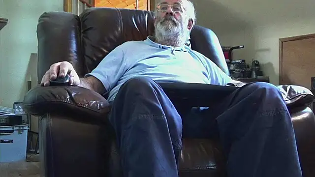 Snapshot of janzer13 chatting on 01.15.26 janzer13 online show from 01.15.26