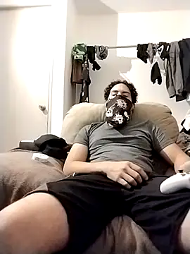 Snapshot of Gabov33 chatting on 11.28.25 Gabov33 online show from 11.28.25