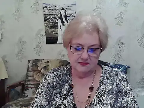 Snapshot of Renata62011 chatting on 06.13.26 Renata62011 online show from 06.13.26