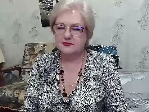 Snapshot of Renata62011 chatting on 06.16.26 Renata62011 online show from 06.16.26