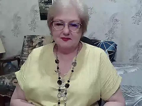 Snapshot of Renata62011 chatting on 06.18.26 Renata62011 online show from 06.18.26