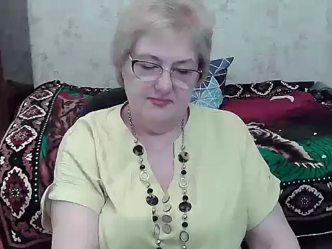 Snapshot of Renata62011 chatting on 06.24.26 Renata62011 online show from 06.24.26