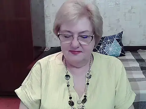 Snapshot of Renata62011 chatting on 06.27.26 Renata62011 online show from 06.27.26
