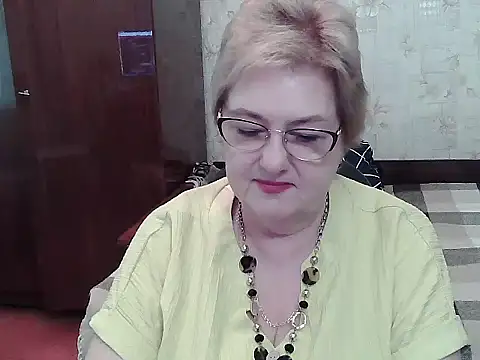 Snapshot of Renata62011 chatting on 07.27.26 Renata62011 online show from 07.27.26