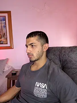 Snapshot of ArturoCardona_ chatting on 10.20.25 ArturoCardona online show from 10.20.25