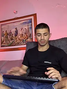 Snapshot of ArturoCardona_ chatting on 10.26.25 ArturoCardona online show from 10.26.25