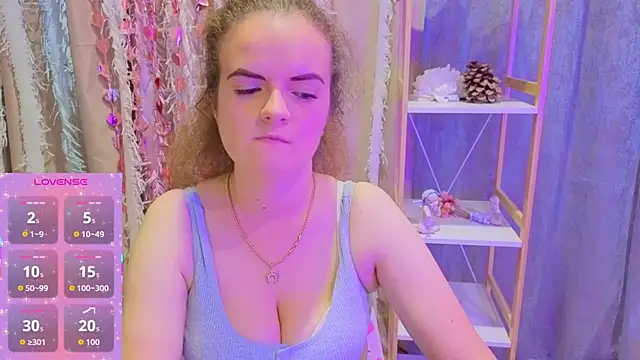 Luisa Rosee online show from 10.28.25